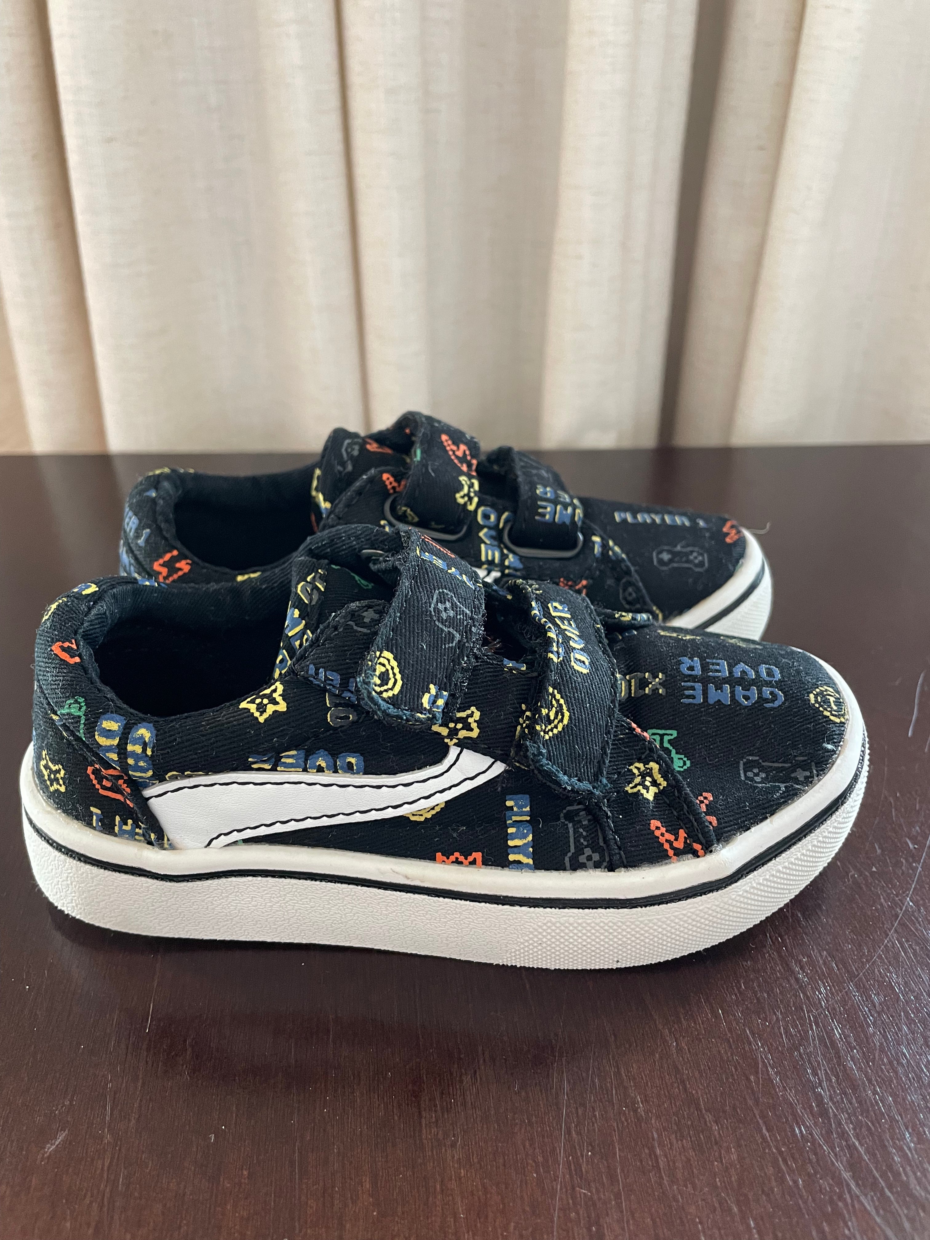 George Sneakers Size 8