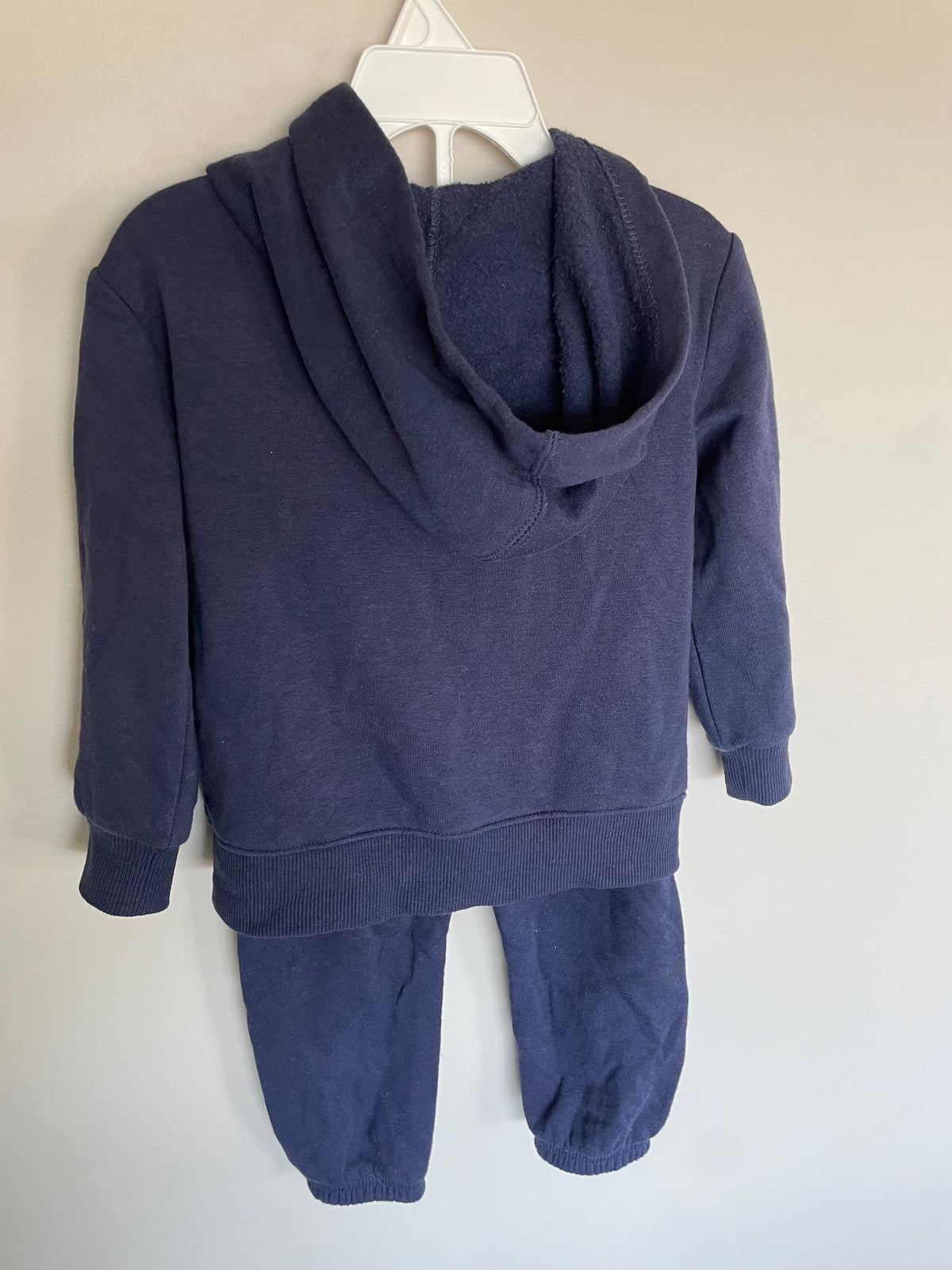 Under Armour Navy Sweat Suit | 24M