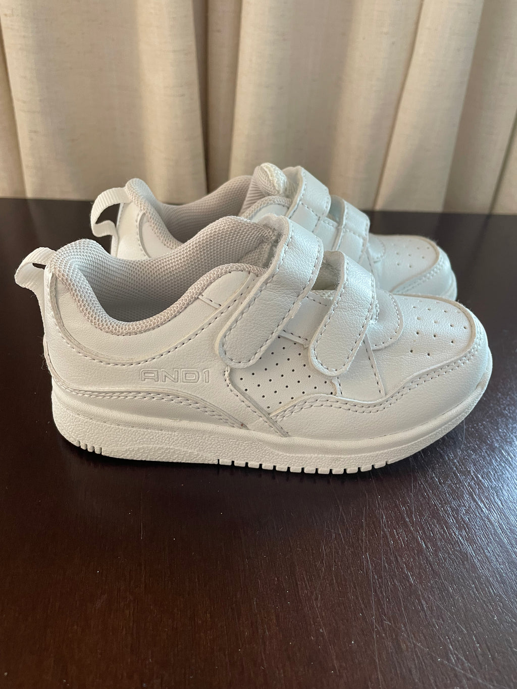 And1 White Sneakers Size 8