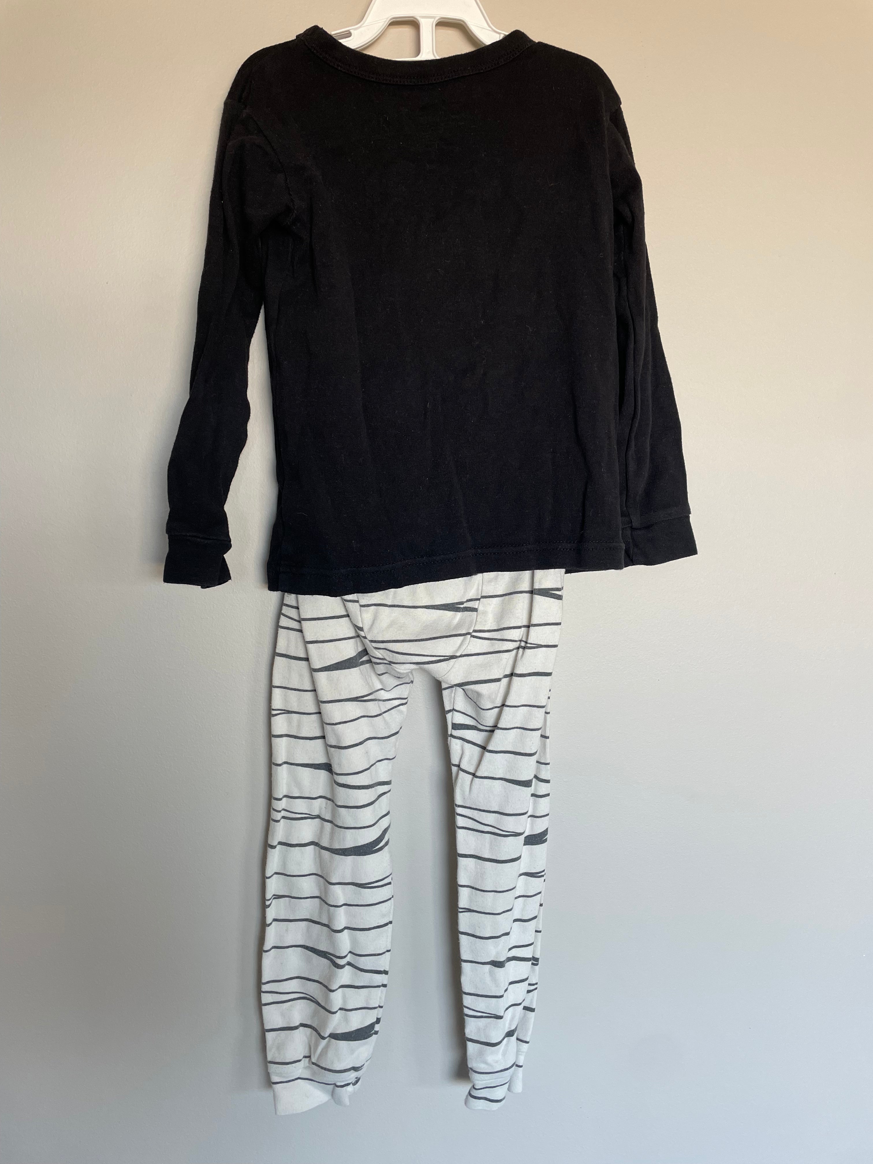 Old Navy Mickey Mouse Halloween PJ Set | 4T