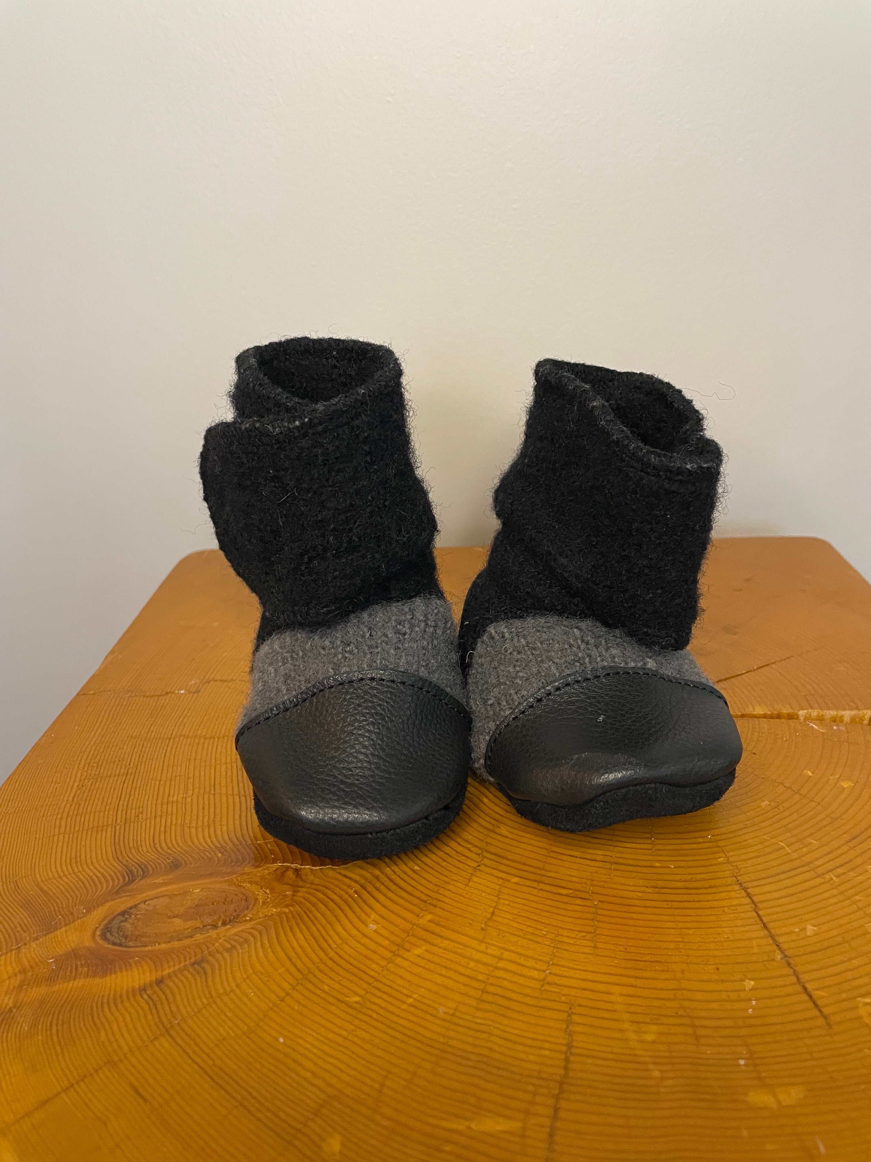 Nook Infant Booties | 2.5 (0-6M)
