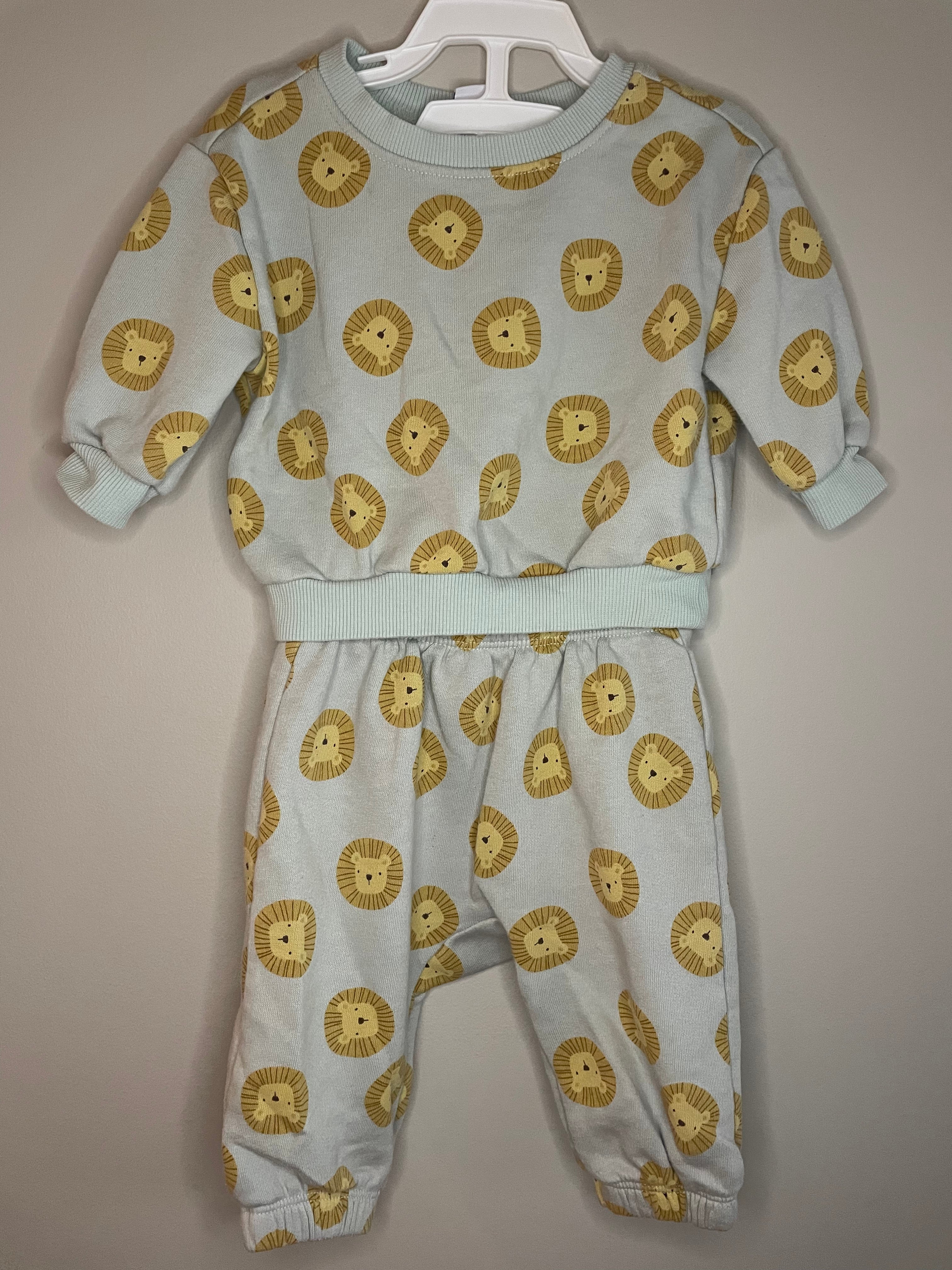 Old Navy Lion Crewneck Set | 0-3M